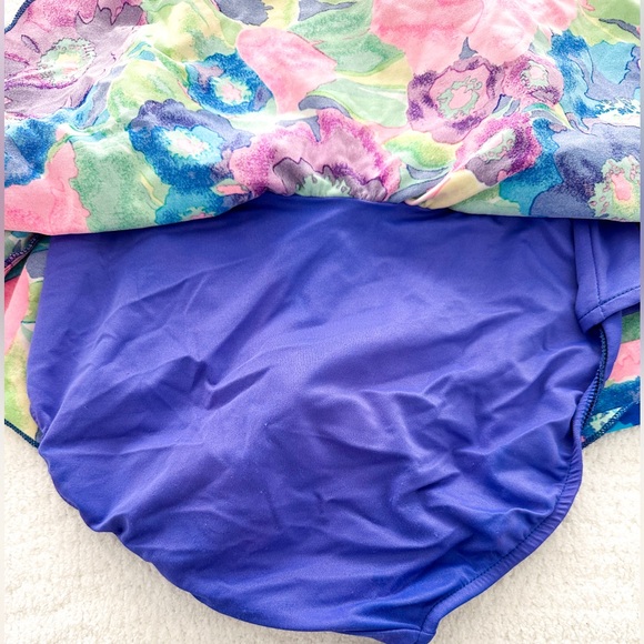 Vintage Swimsuit 1980s Skirted One Piece Swimsuit 10 - Picture 8 of 11